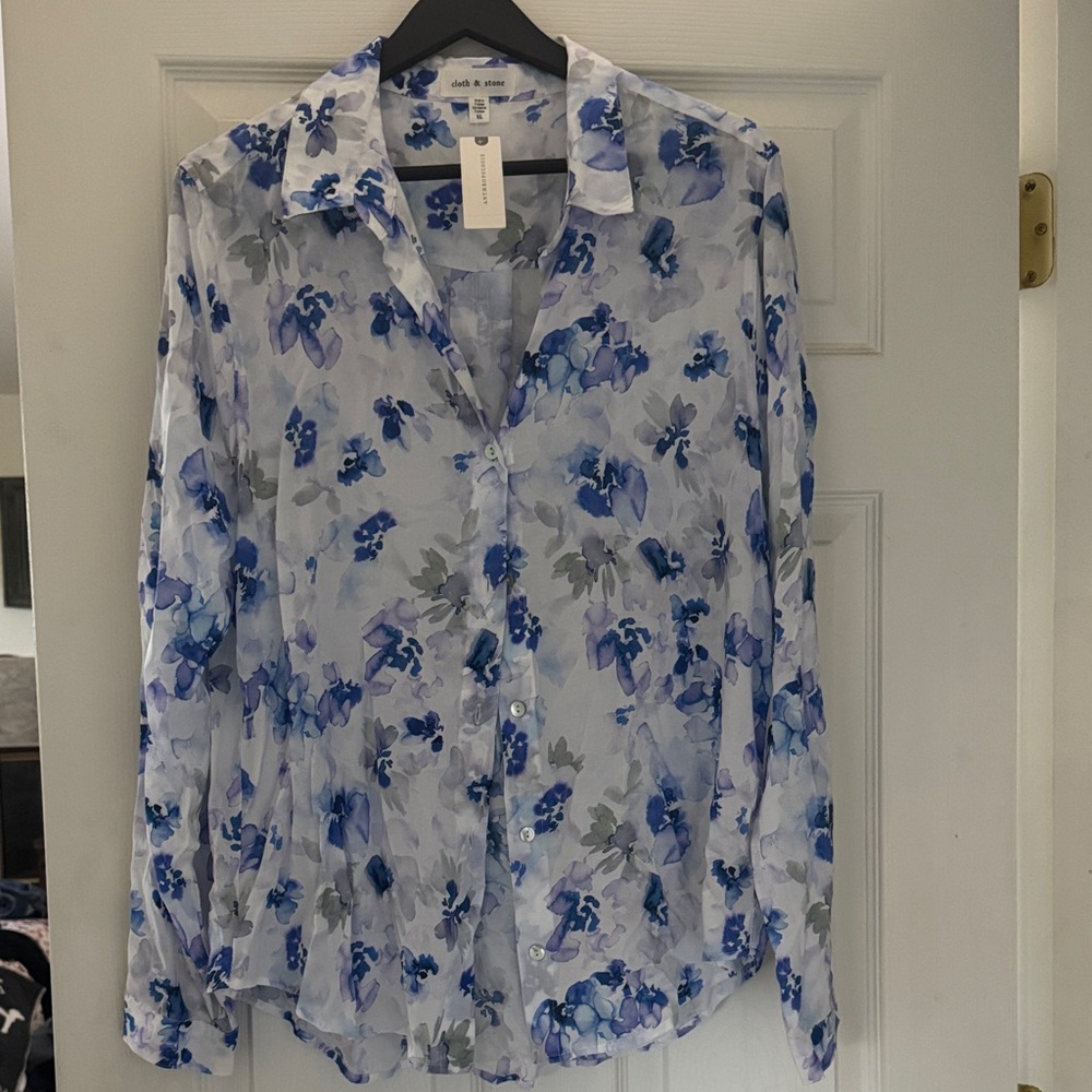 Cloth & Stone White and Blue Floral Blouse